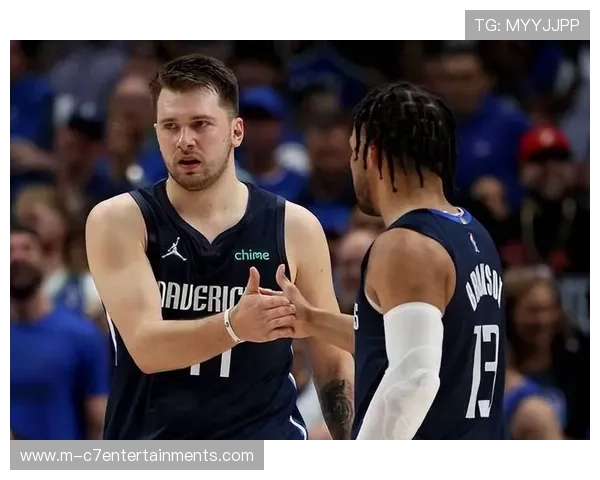 布伦森16中4仅得12分,东契奇30+15+8完爆尼克斯后场 布伦森16中4仅得12分,东契奇30+15+8完爆尼克斯后场